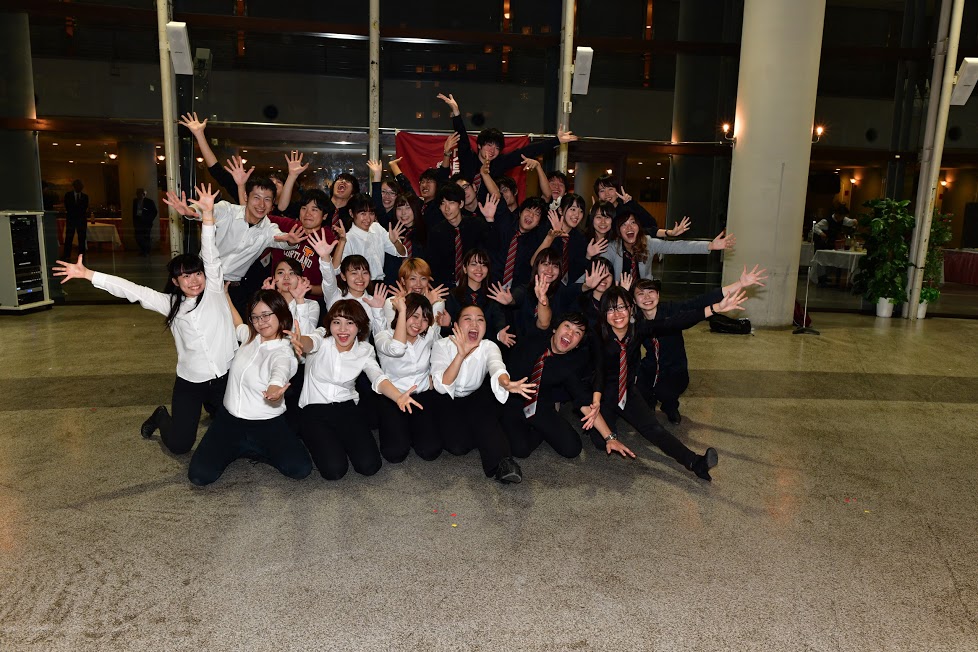 ���ʃQ�X�g�̊w���i�Z�C�����A�A���T���u�����h�[���j